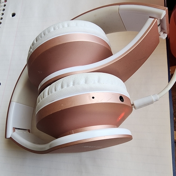 Wireless Bluetooth Over-Ear Stereo Foldable Headphones or Wired Headset w/ Aux - Picture 9 of 13